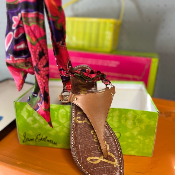 Sam Edelman - Picture 2 of 6